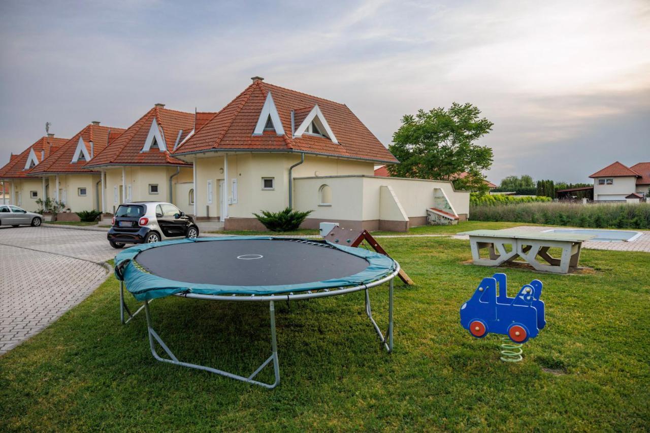 Lake House20 Villa Velence Bagian luar foto